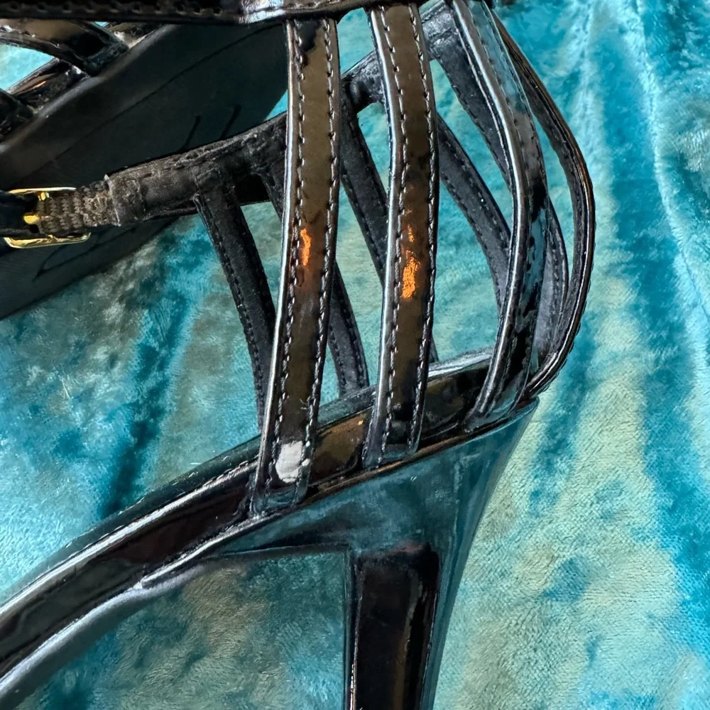 Ralph Lauren size 7 black strappy heels. Only worn 2 times. Sexy - Picture 4 of 8